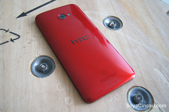 130313-htc-butterfly-review-15