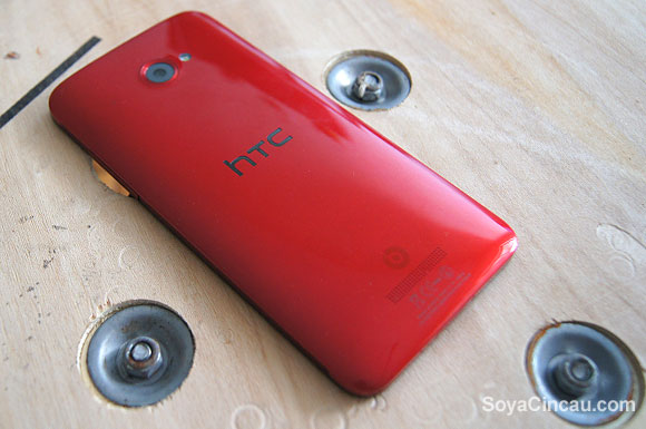 130313-htc-butterfly-review-17