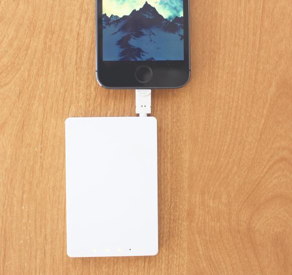 140313-travelcard-batterypack-charger-05