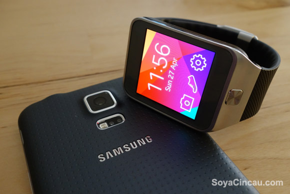 140501-samsung-gear-2-malaysia-unboxing-1