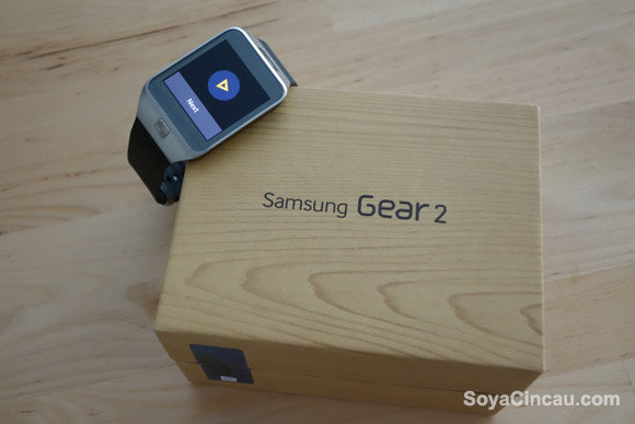 140501-samsung-gear-2-malaysia-unboxing-2