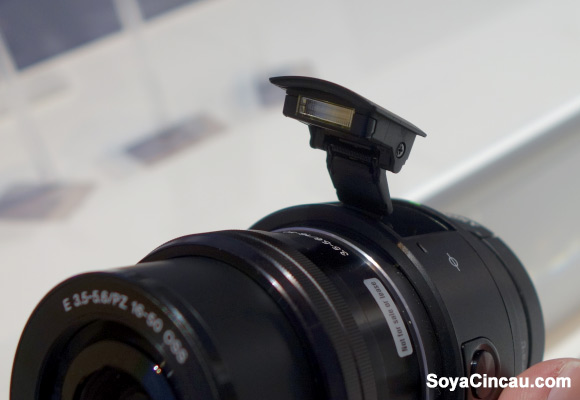 141010-sony-QX-1-Lens-Camera-Malaysia-04