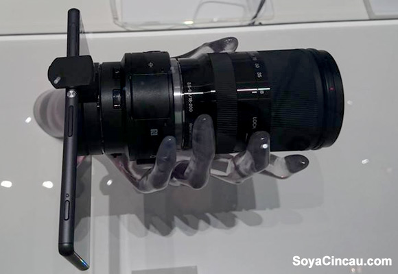 141010-sony-QX-1-Lens-Camera-Malaysia-09
