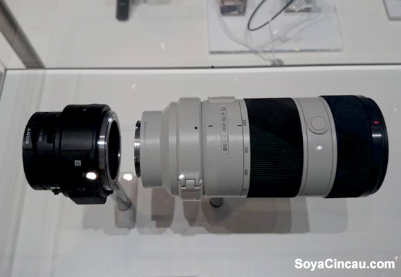 141010-sony-QX-1-Lens-Camera-Malaysia-10