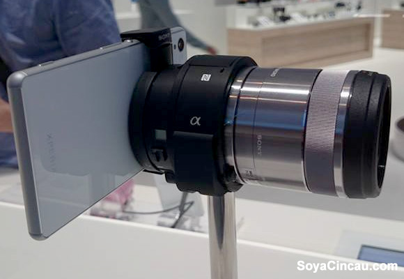 141010-sony-QX-1-Lens-Camera-Malaysia-11