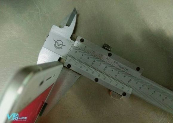 141114-vivo-x5-max-caliper-ruler-less-than-4mm-01