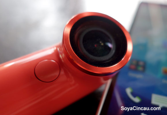 141201-htc-re-camera-hands-on-05