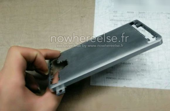 150105-samsung-galaxy-s6-chassis-leaked-nowhereelse-01