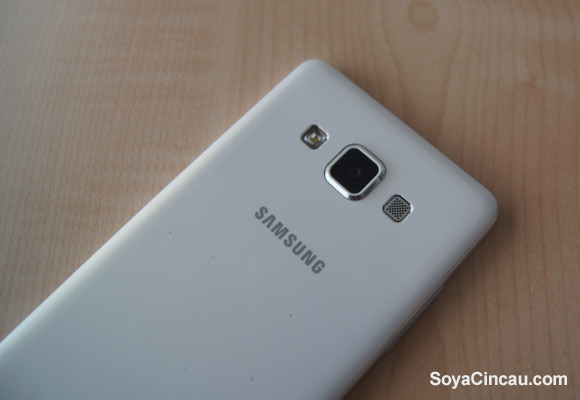 150108-samsung-galaxy-a5-review-04
