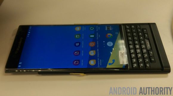 150917-blackberry-venice-android-slider-2