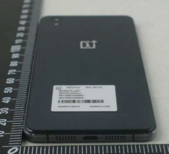 151012-OnePlus-X-02