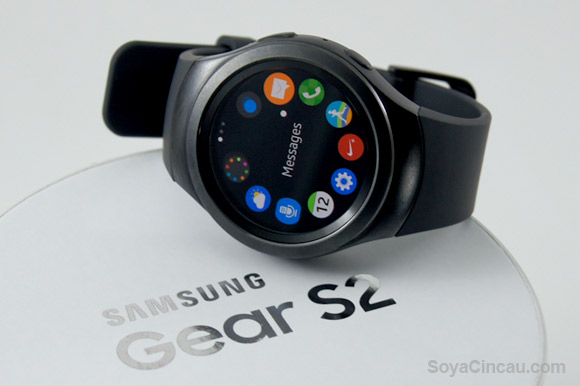 151112-samsung-gear-s2-smartwatch-malaysia-2
