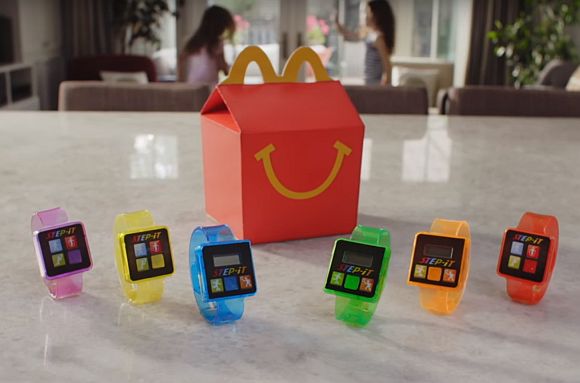 160817-mcdonalds-happy-meal-fitness-band-wearable-01
