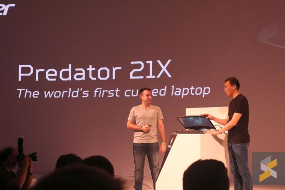 160831-acer-predator-21X-curved-gaming-laptop-07